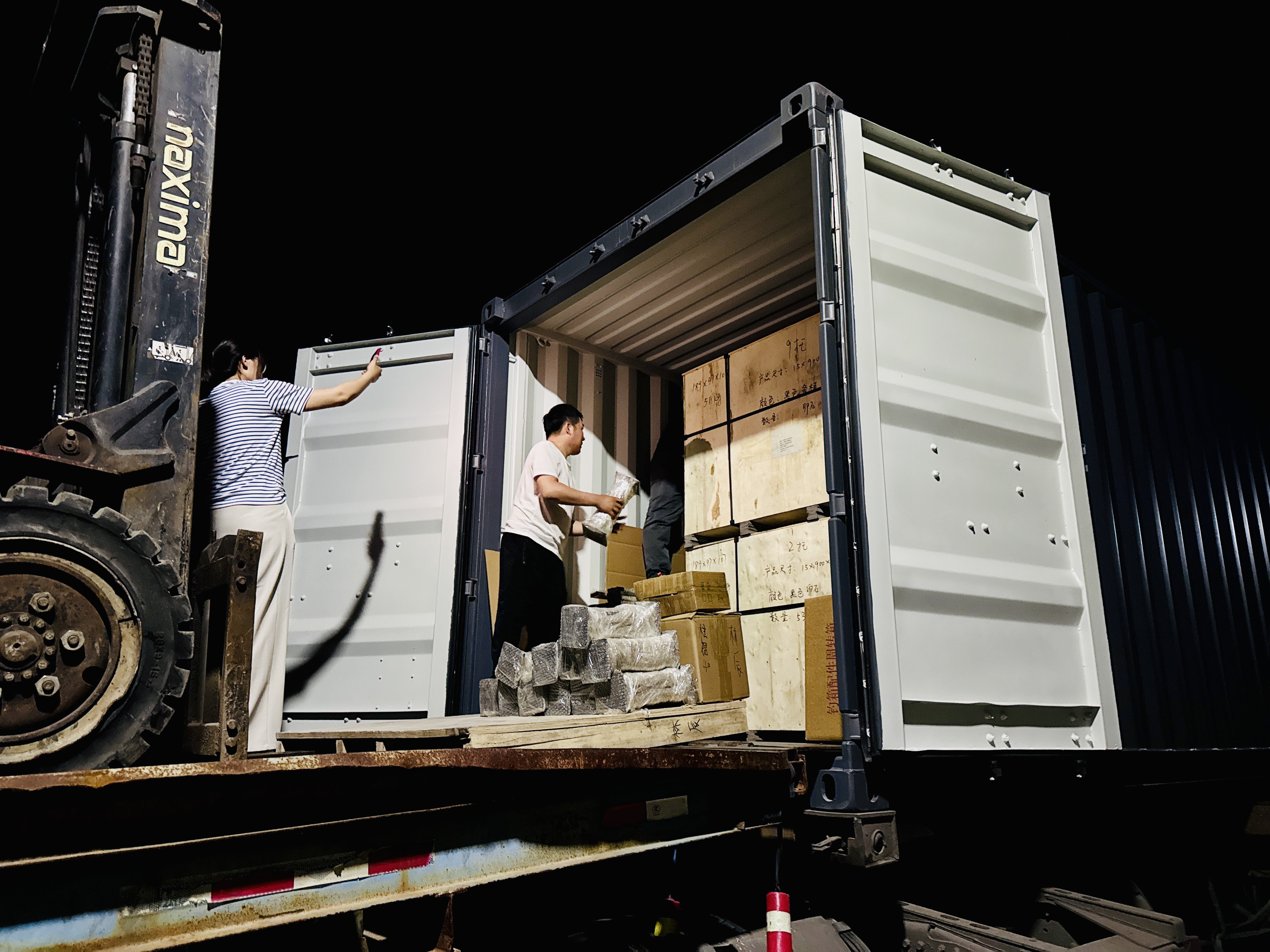 Linchen WPC Ships 30+ Innovative WPC Screen Designs to the UK: A Testament to 8 Years of Trusted Partnership